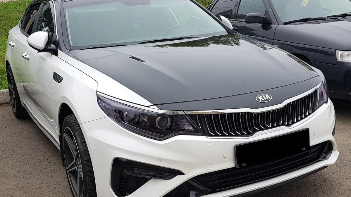 Kia Optima 2019 чорни криша