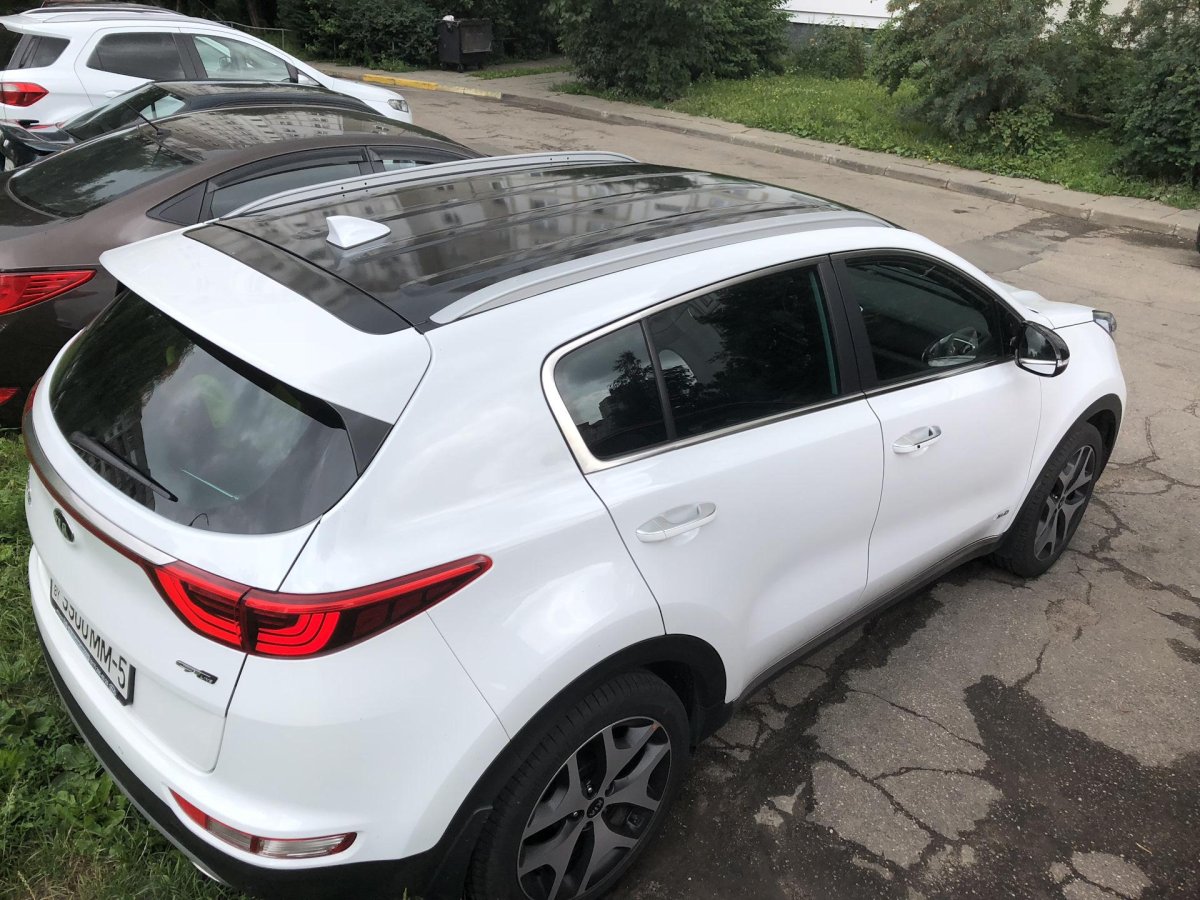 Спортейдж 4 с черной крышей