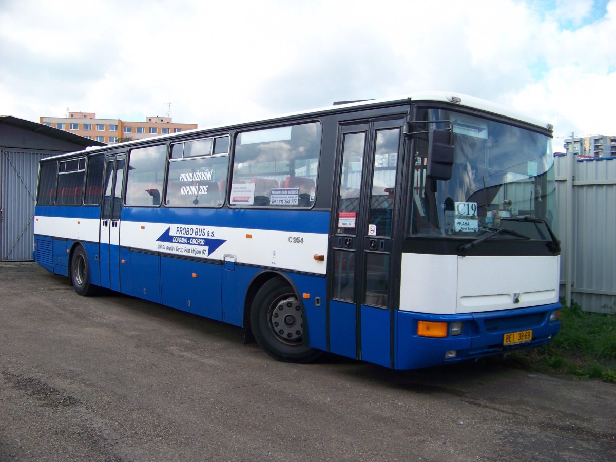 Кароса автобус