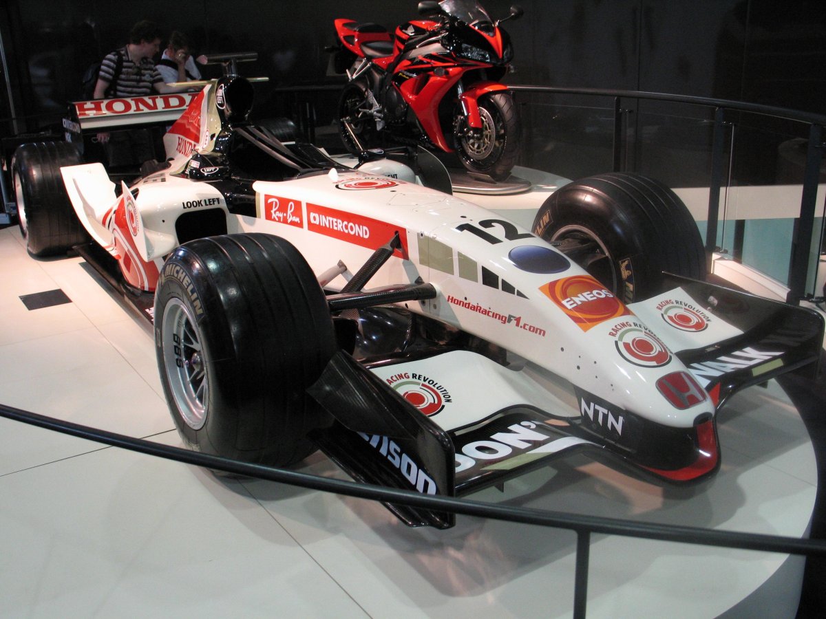 Honda ra106