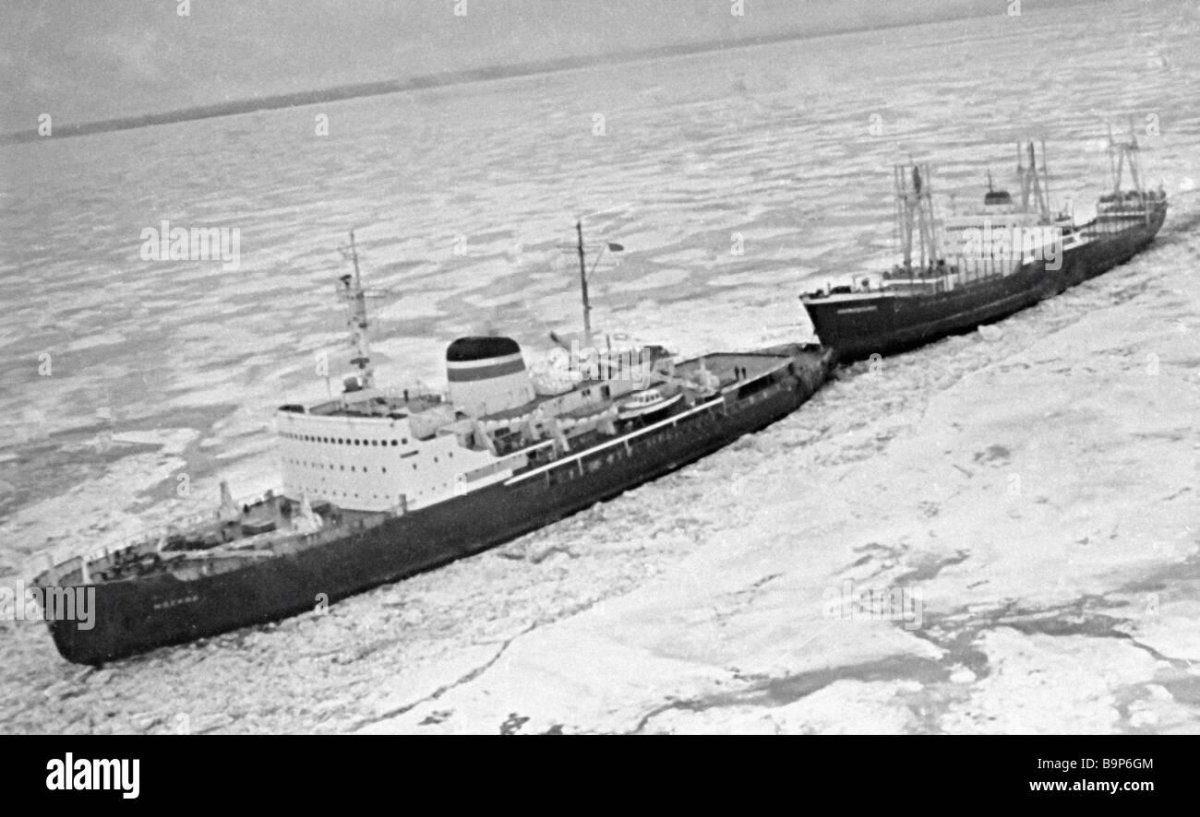 Ледокол Москва 1960