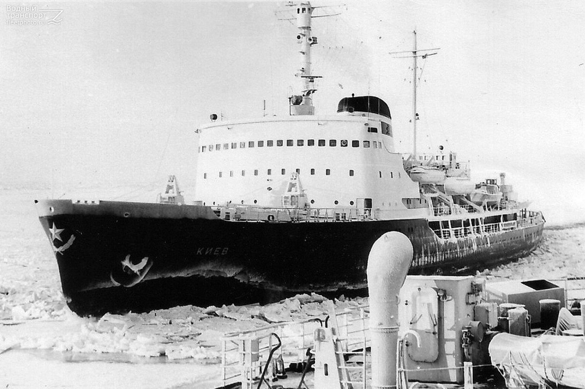 Ледокол Капитан Воронин