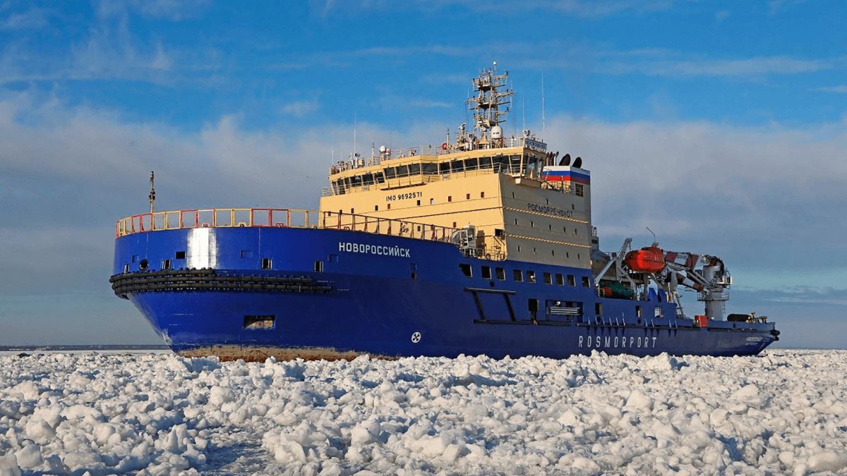 Судно ледокол Новороссийск