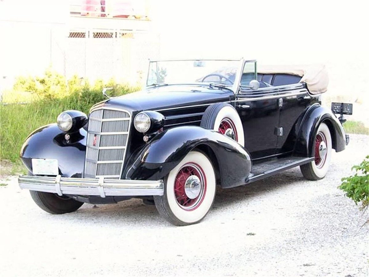 Cadillac 1935