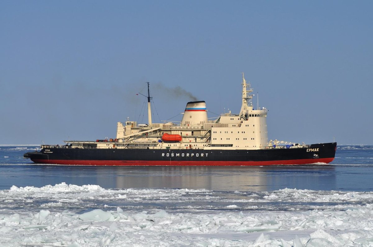 Ледокол Адмирал Макаров