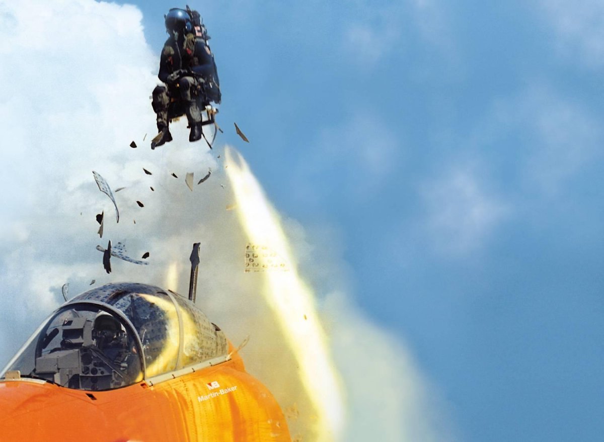 Су-27 катапультирование