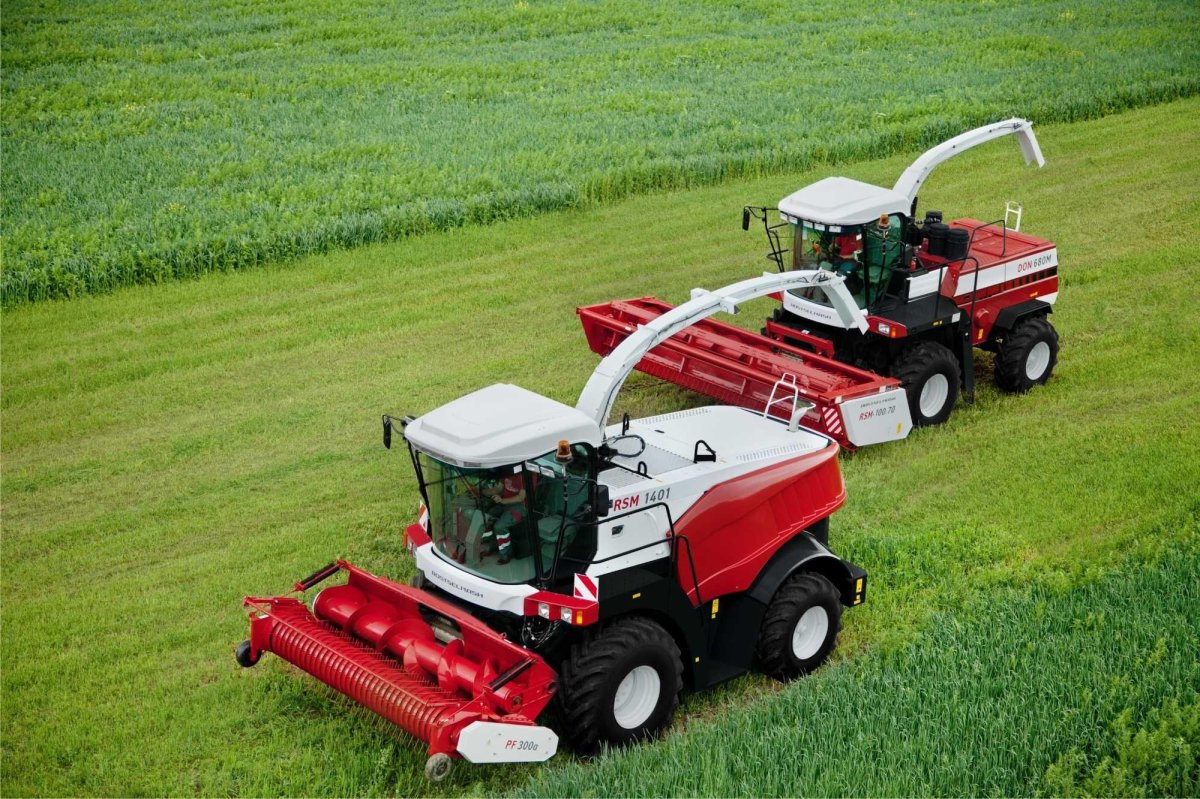 Силосоуборочный комбайн Ростсельмаш