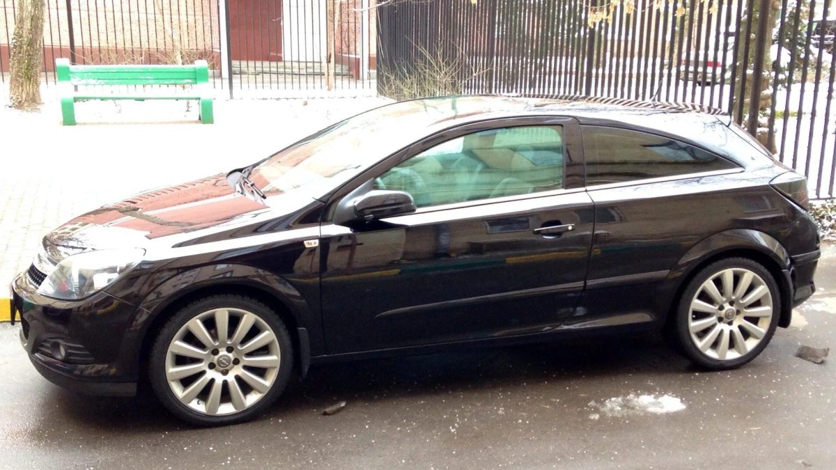 Opel Astra h GTC r18