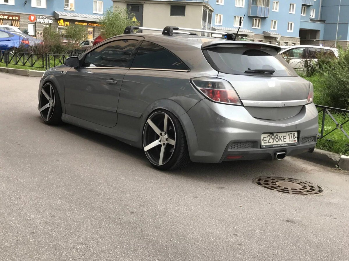 Opel Astra h r19