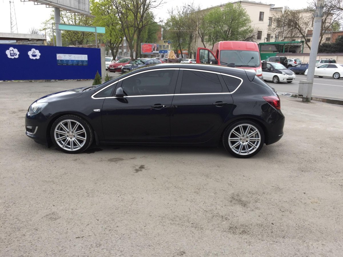 Opel Astra j диски r19