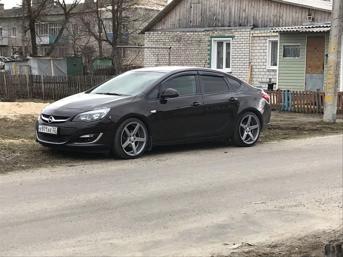 Opel Astra j седан r 18