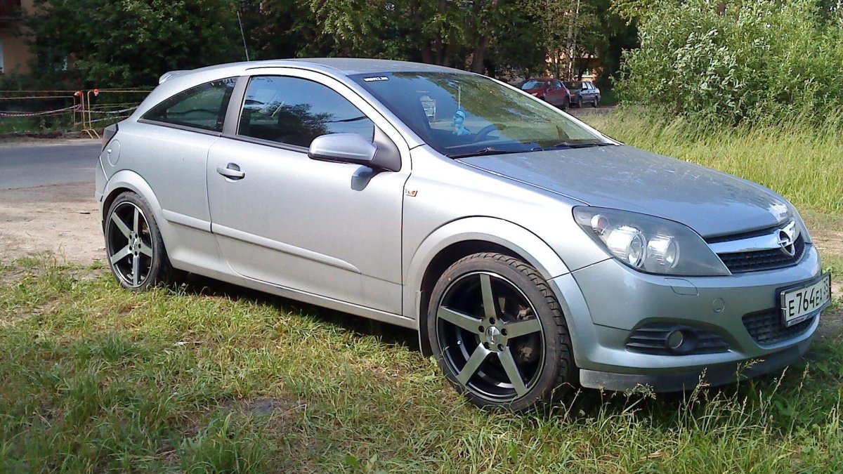 Опель Астра h седан r18