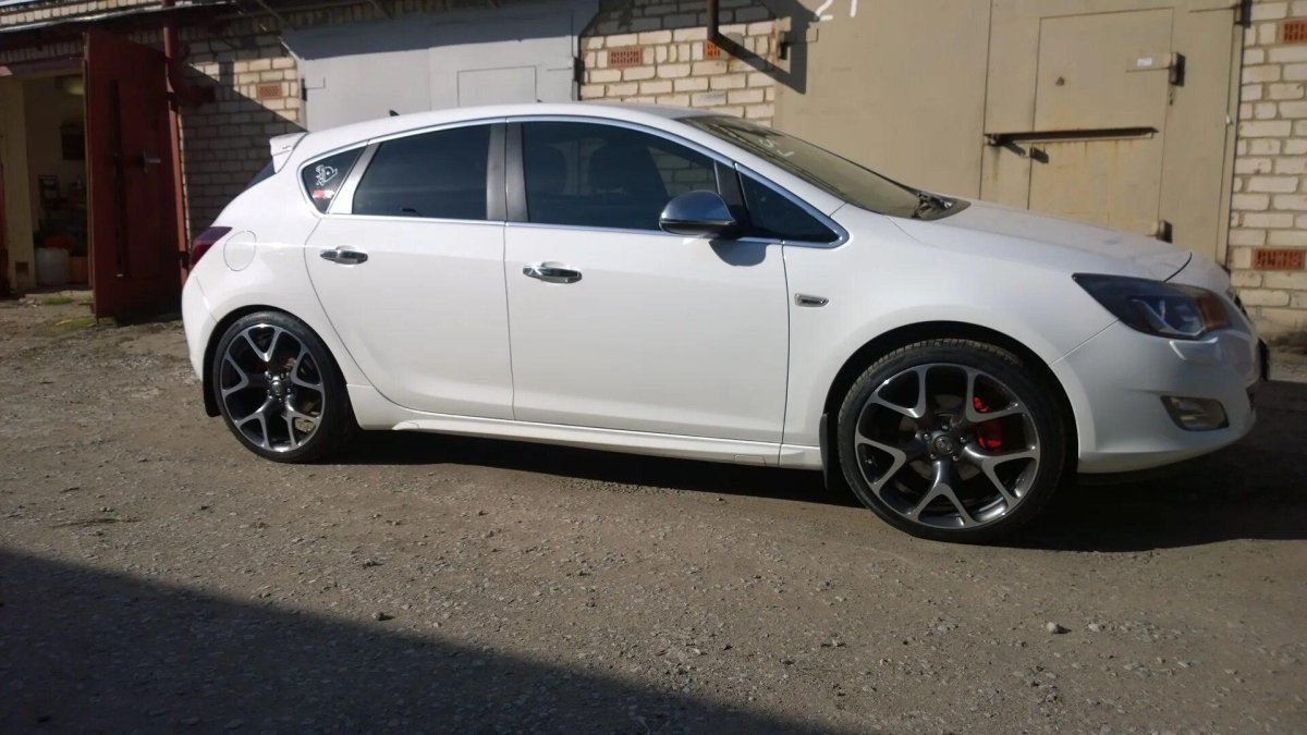 Opel Astra j диски r18