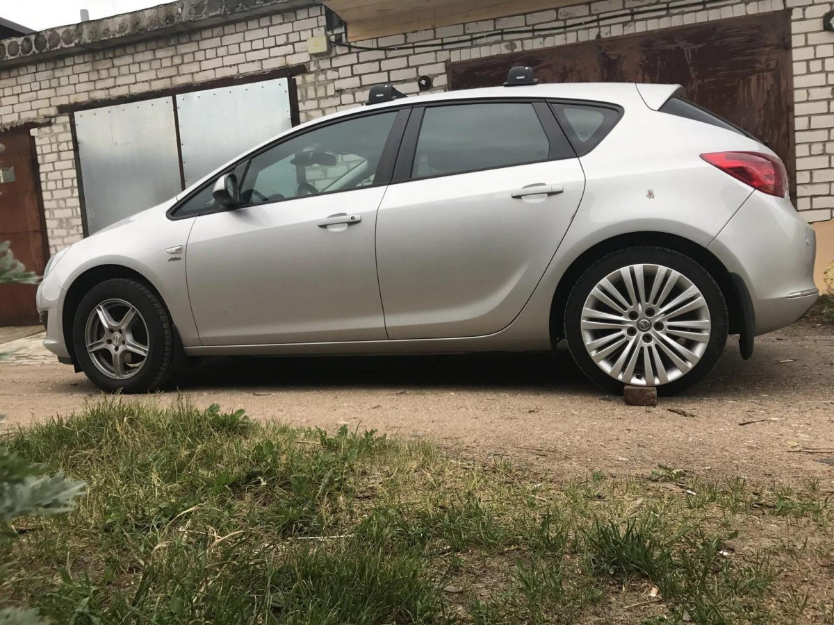 Opel Astra r17