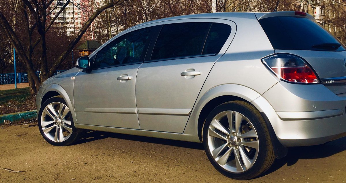 Опель Астра h хэтчбек r17