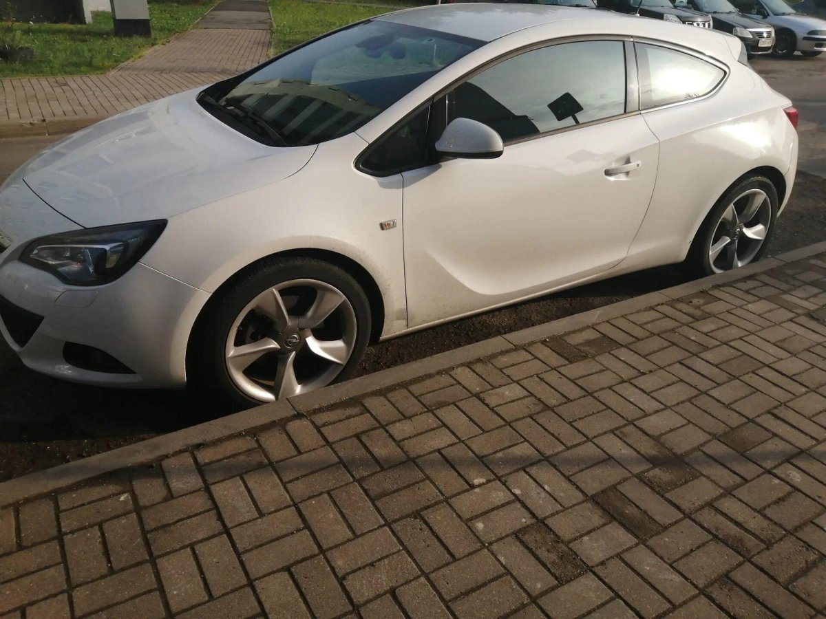 Opel Astra j r19