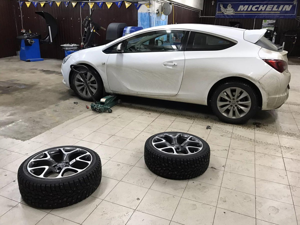 Диски Opel Astra j GTC r18