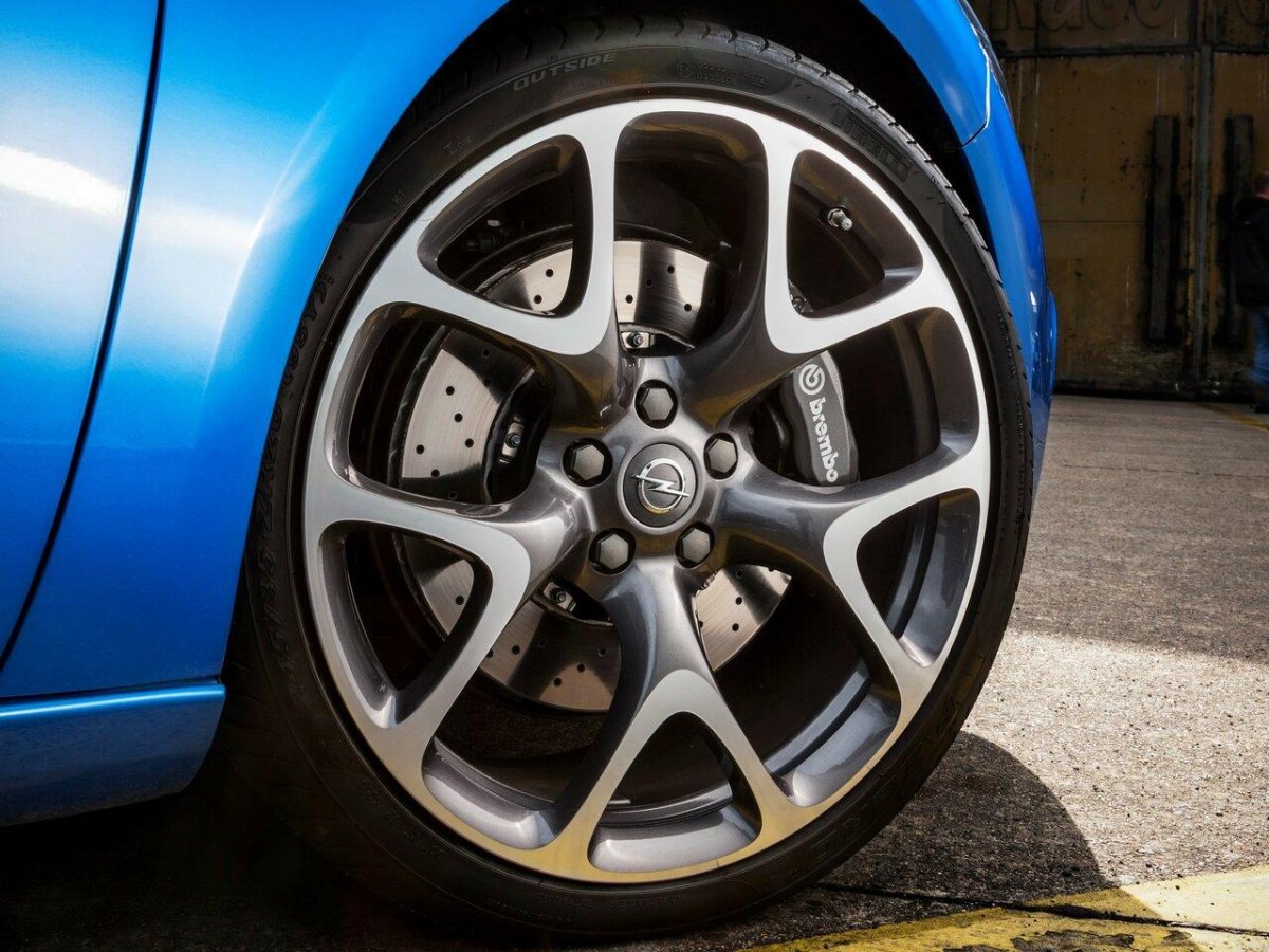 Диски Опель Астра j OPC