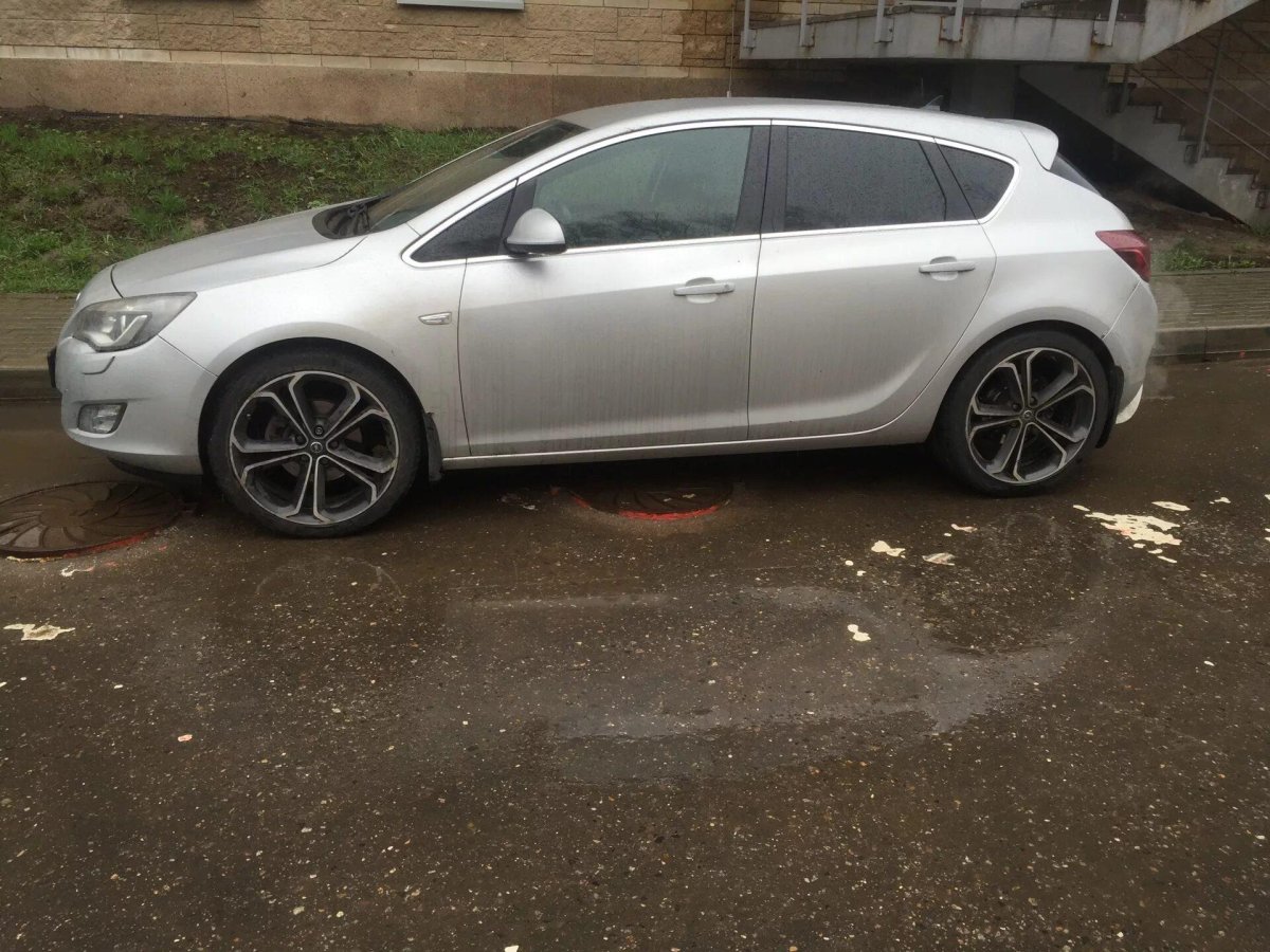 Opel Astra j r16