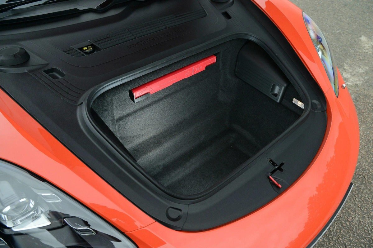 Порше Кайман багажник