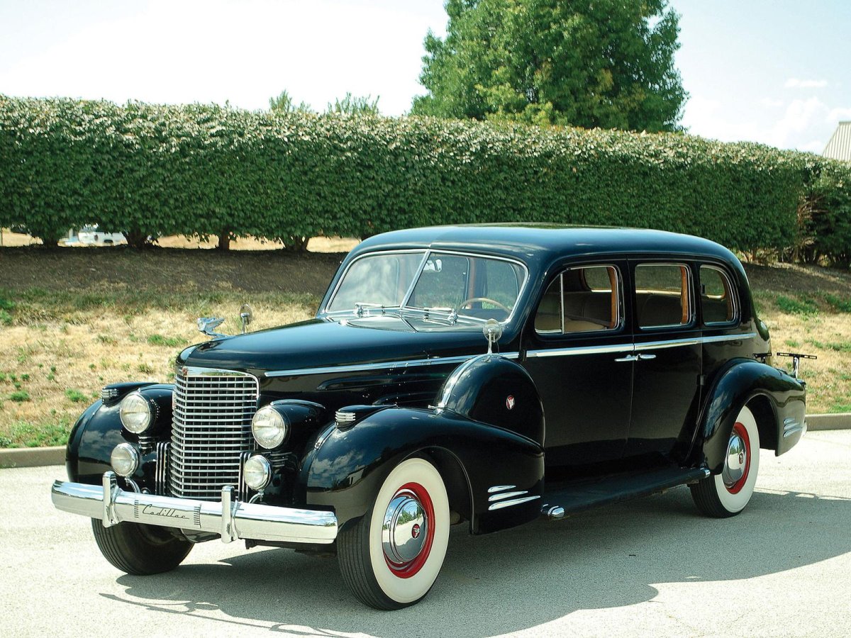 Cadillac v16 1938
