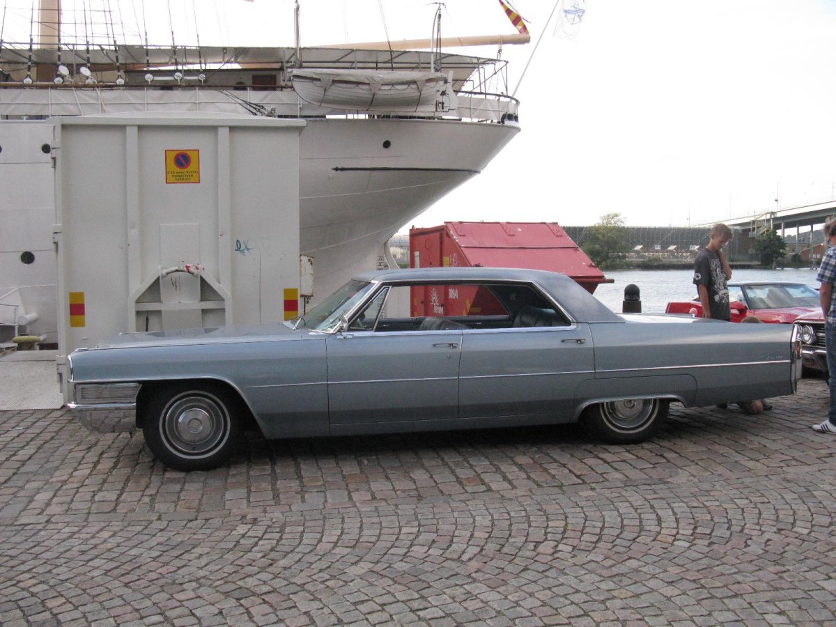 Cadillac Deville 1965 седан