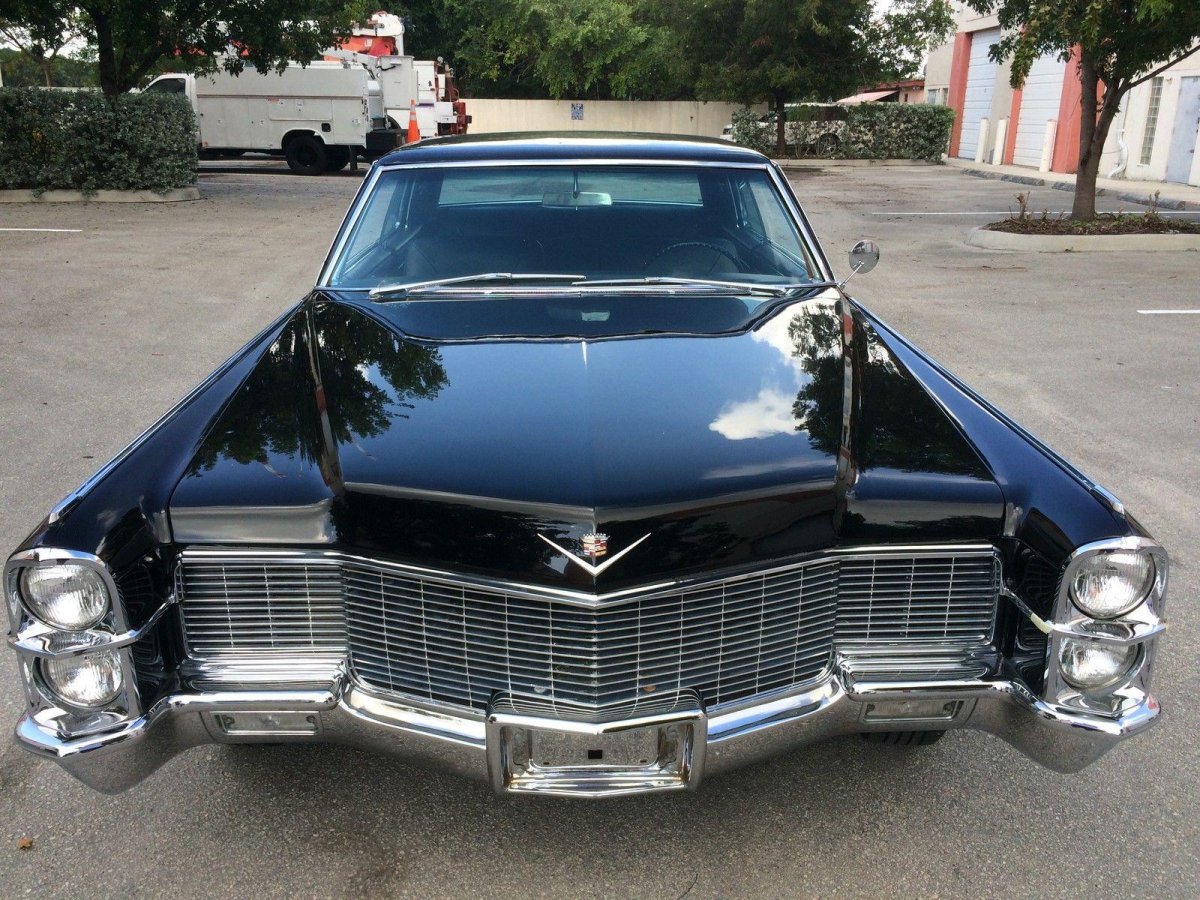 Cadillac Deville 1965 седан