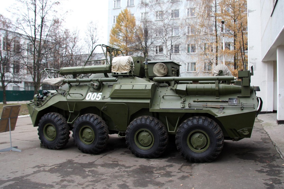 БТР 80 радиостанция р 166