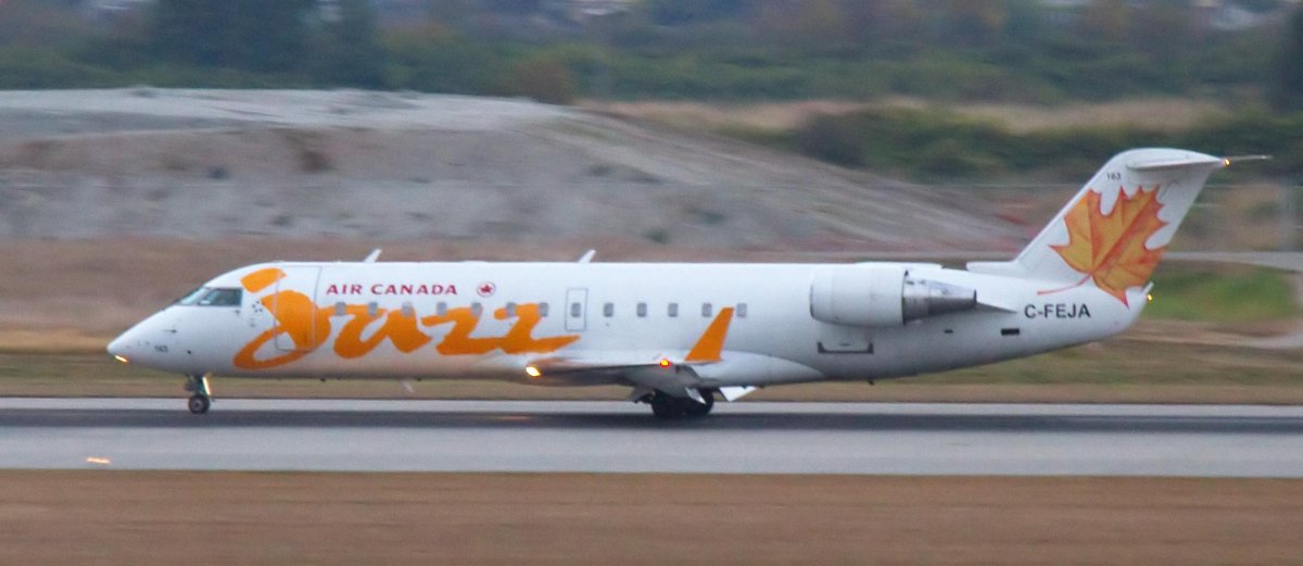 Canada Air CRJ 200