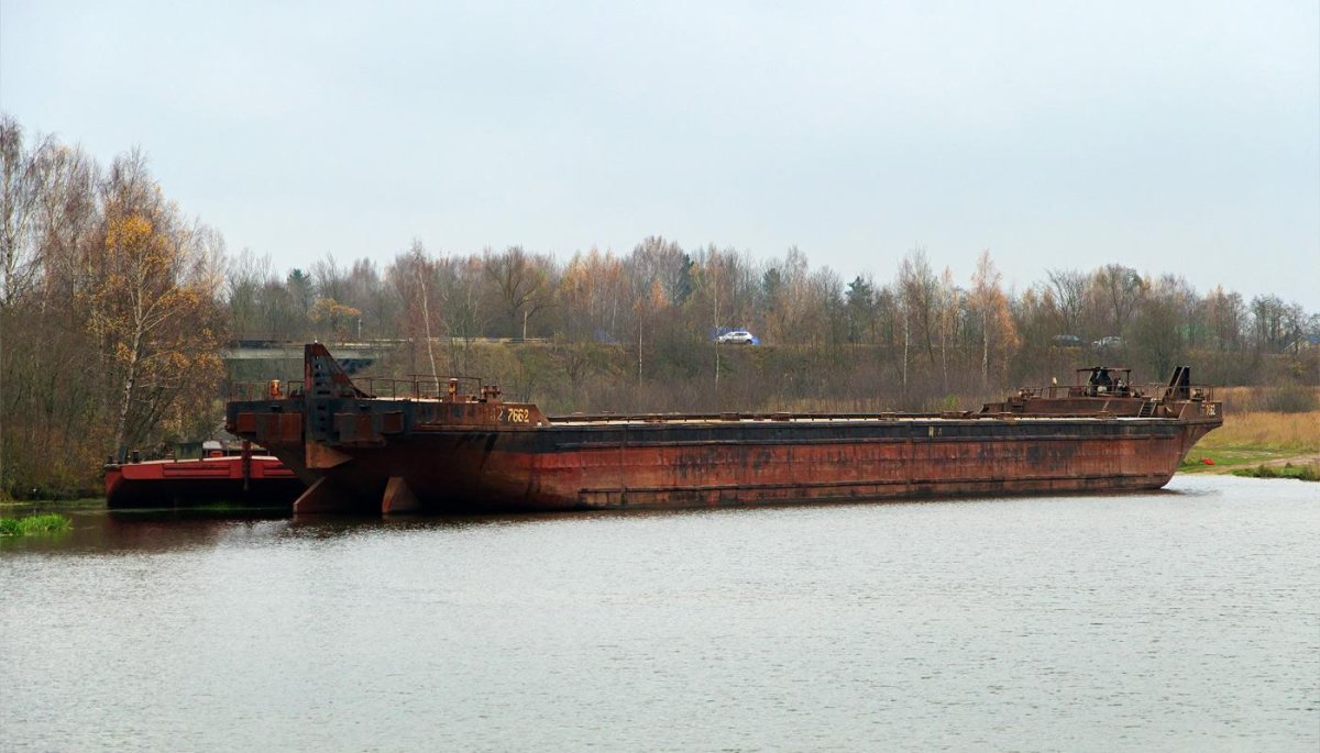 Морская баржа сухогрузная самоходная