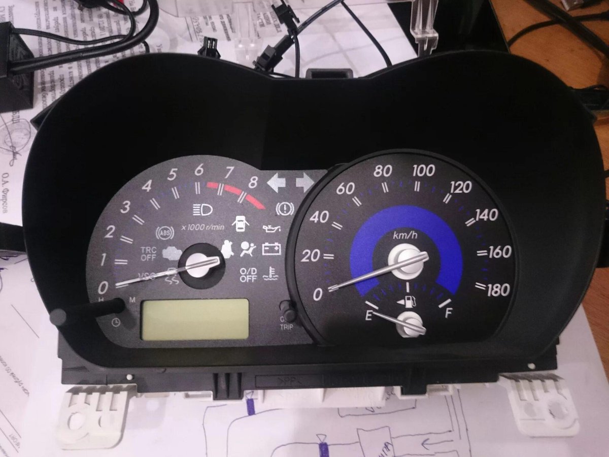 Приборная панель Тойота Ист 2002