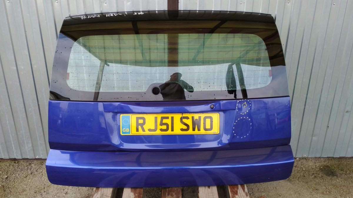 Крышка багажника Мицубиси Спейс Стар