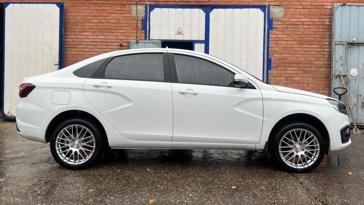 Веста НГ на дисках