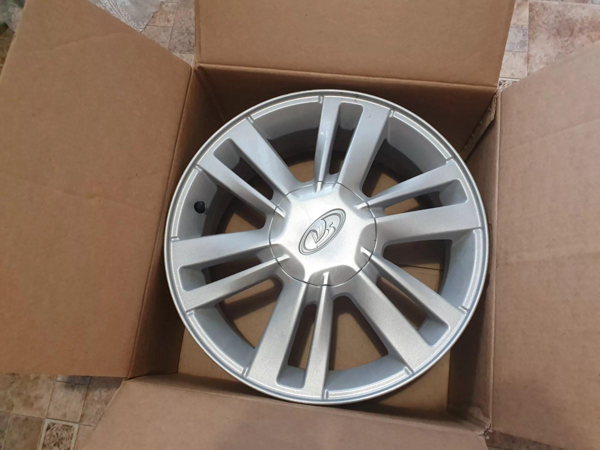 Диск литой Лада Веста r16