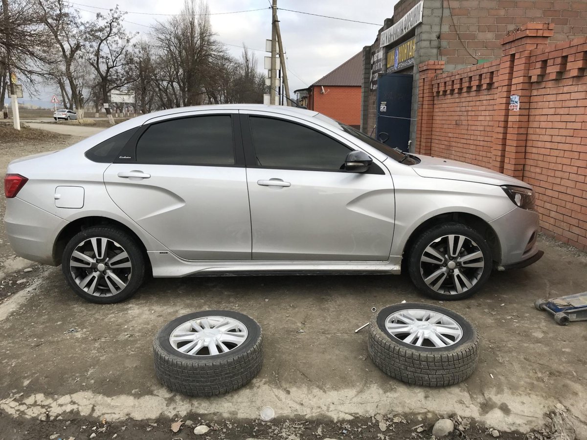 Литые диски на Лада Веста r17