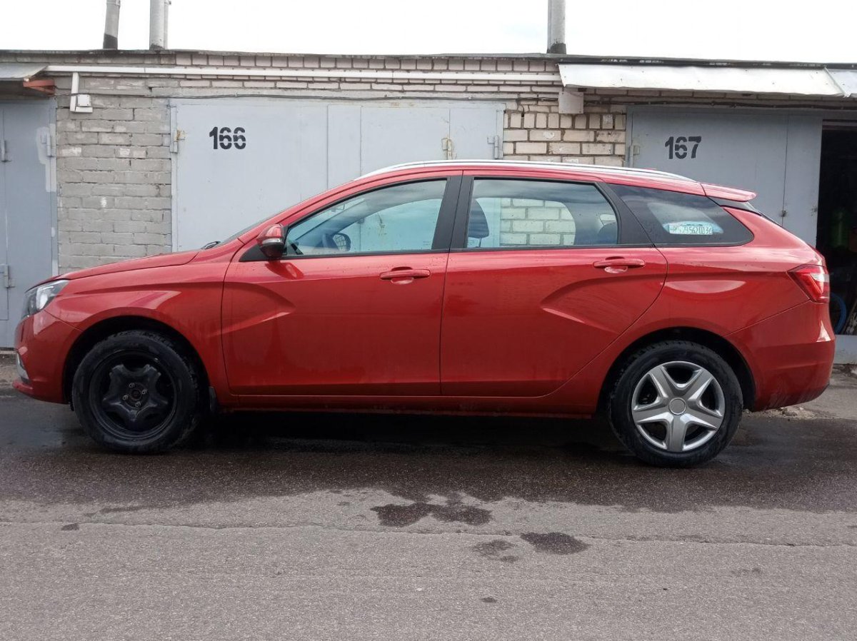 Лада Веста на штампах r16