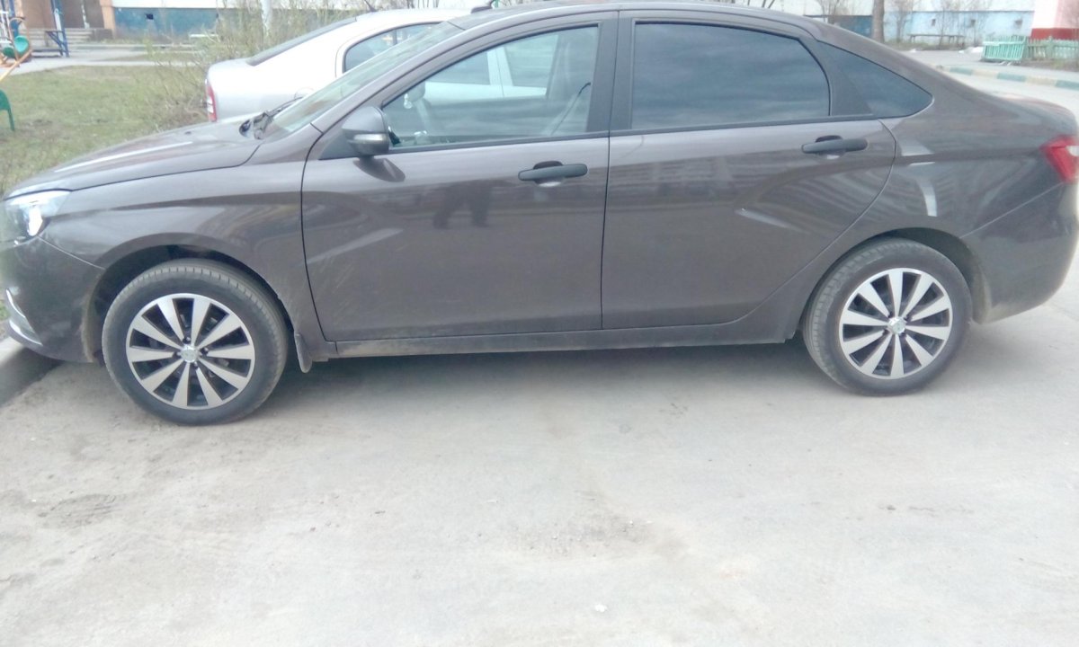 Литые диски на Лада Веста r15