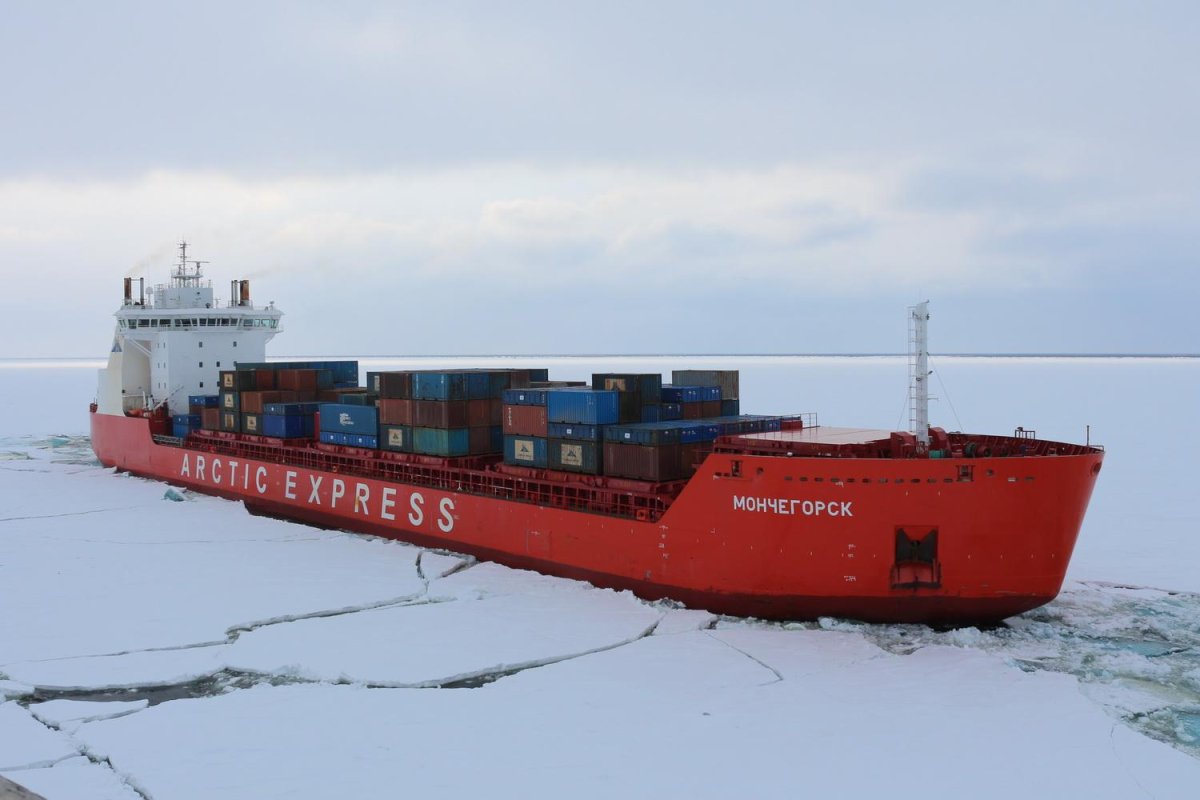 Мончегорск судно Норильский никель