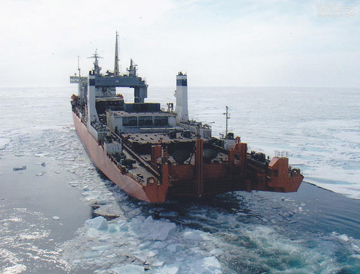 Севморпуть лихтеровоз