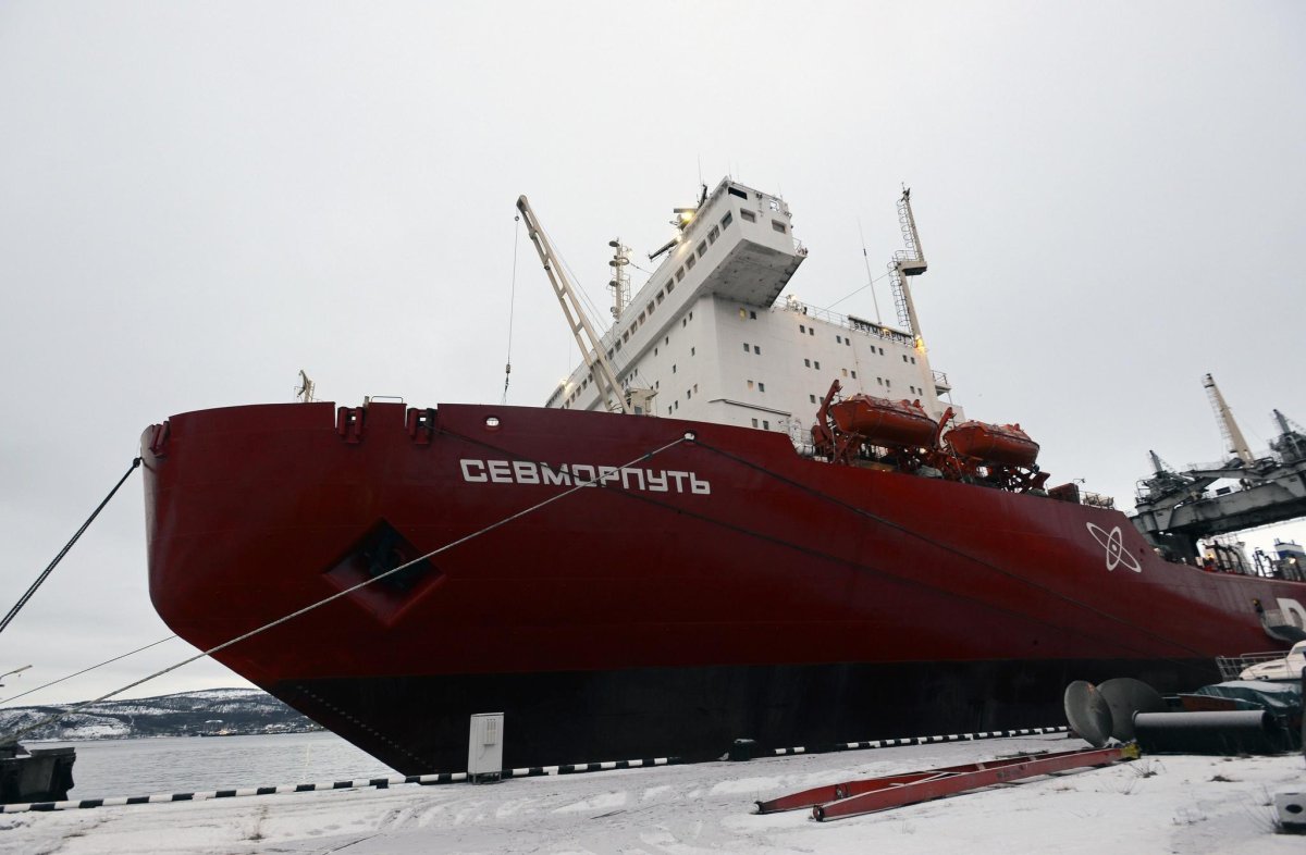 Атомный лихтеровоз-контейнеровоз Севморпуть