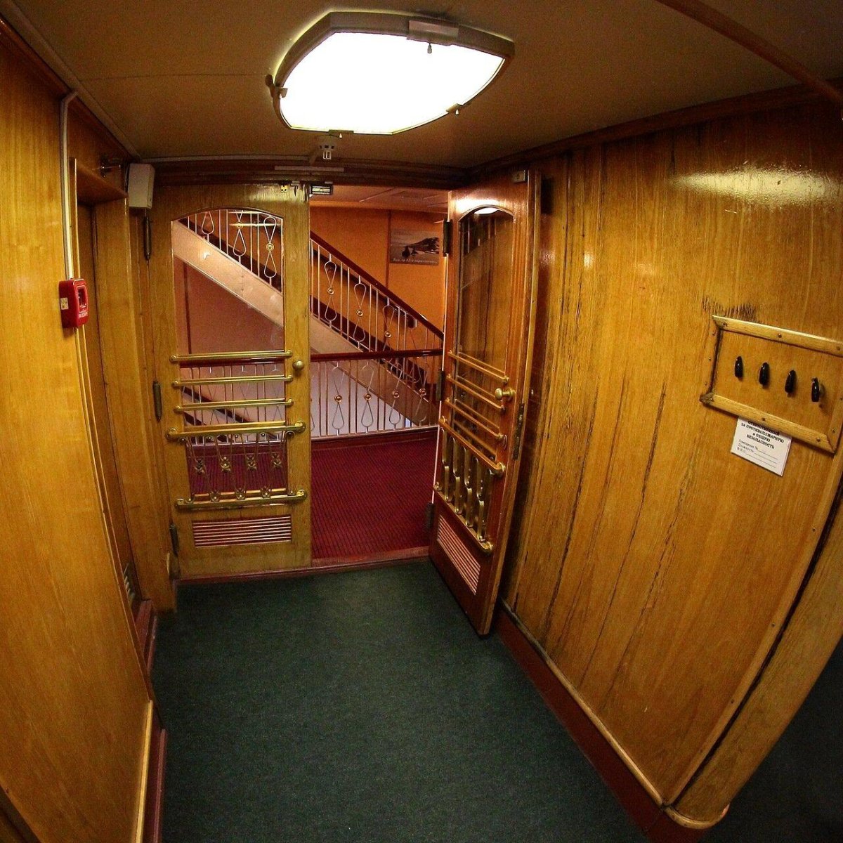 Ледокол Красин каюты