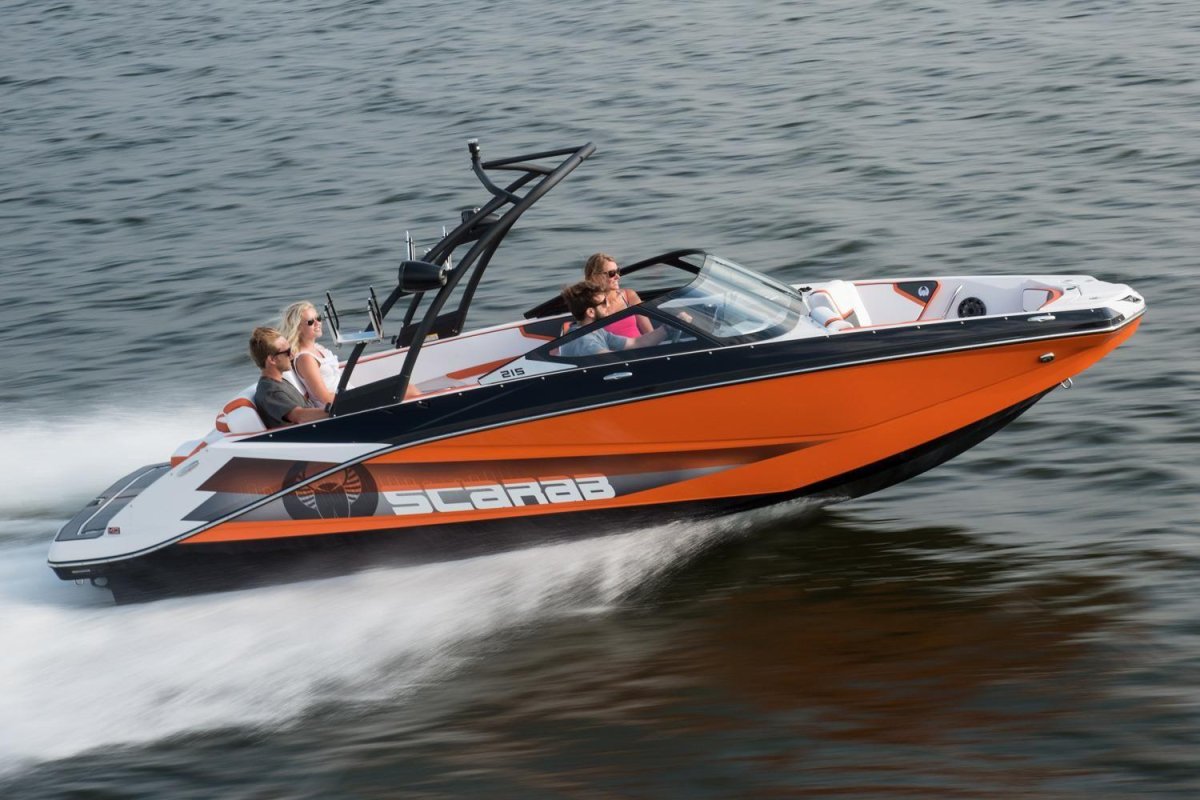 Катер Scarab