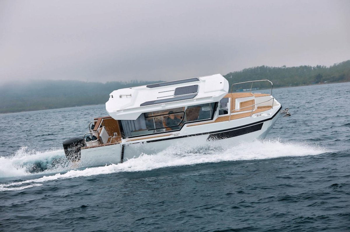 Searene 745 Crew Cabin