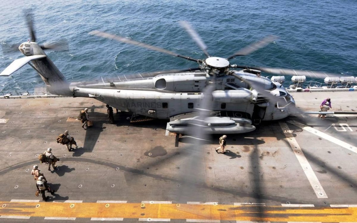 Вертолёт Ch-53e super Stallion