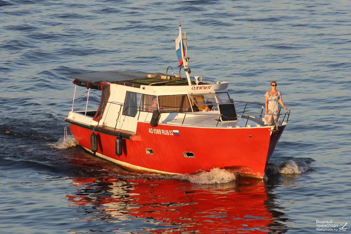 К Rhea Marine 750 Timonier