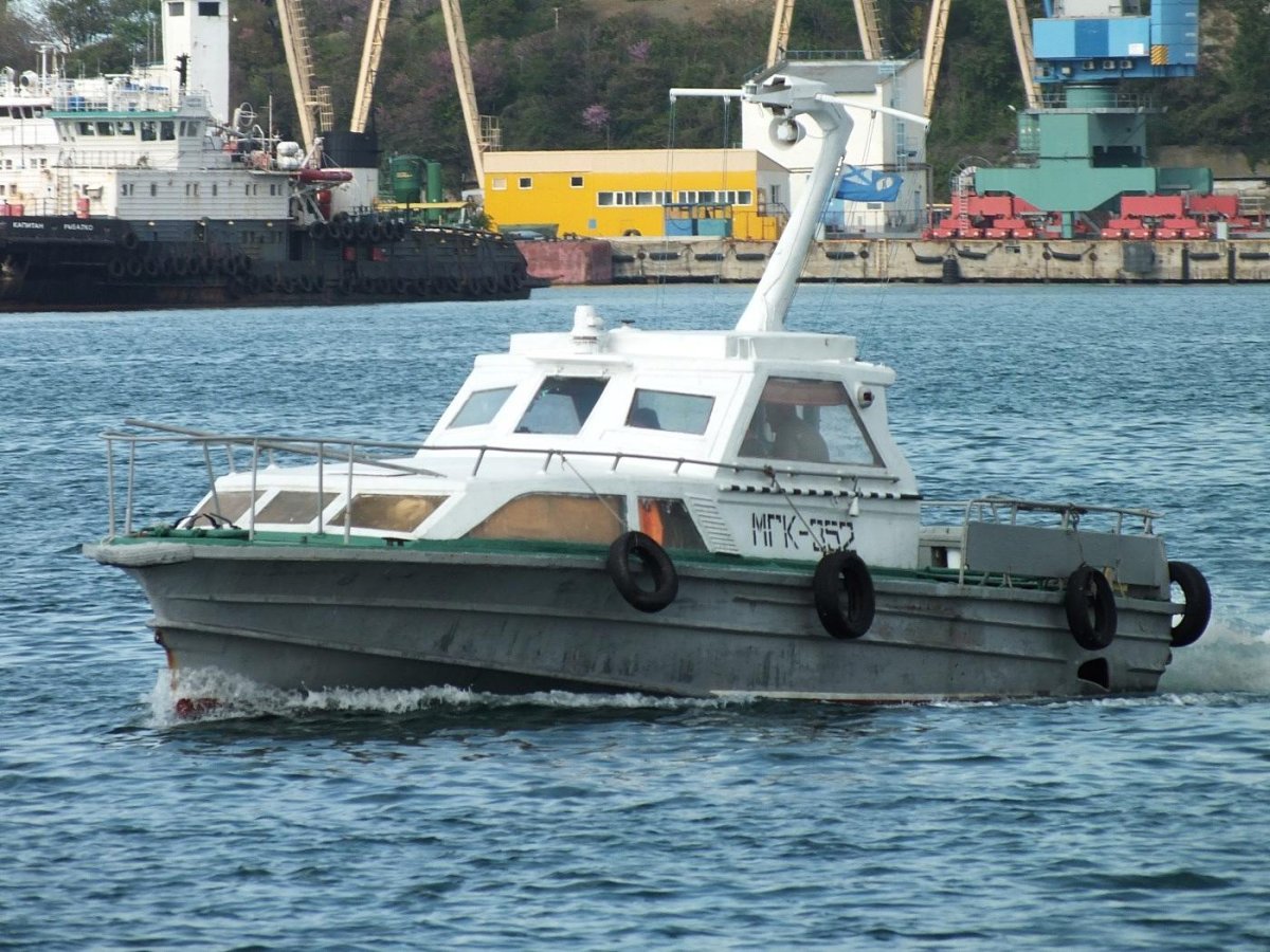 Катера МГК-1067