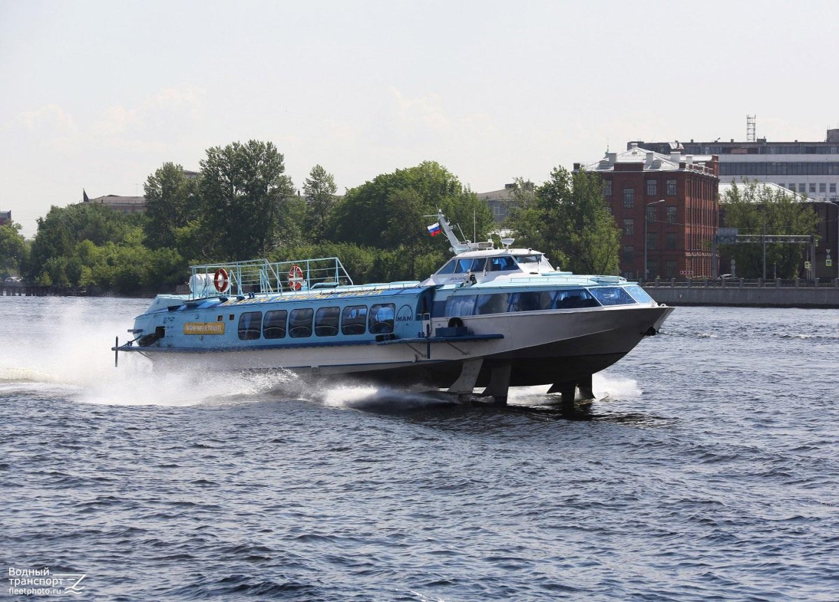 Теплоход Восход 61