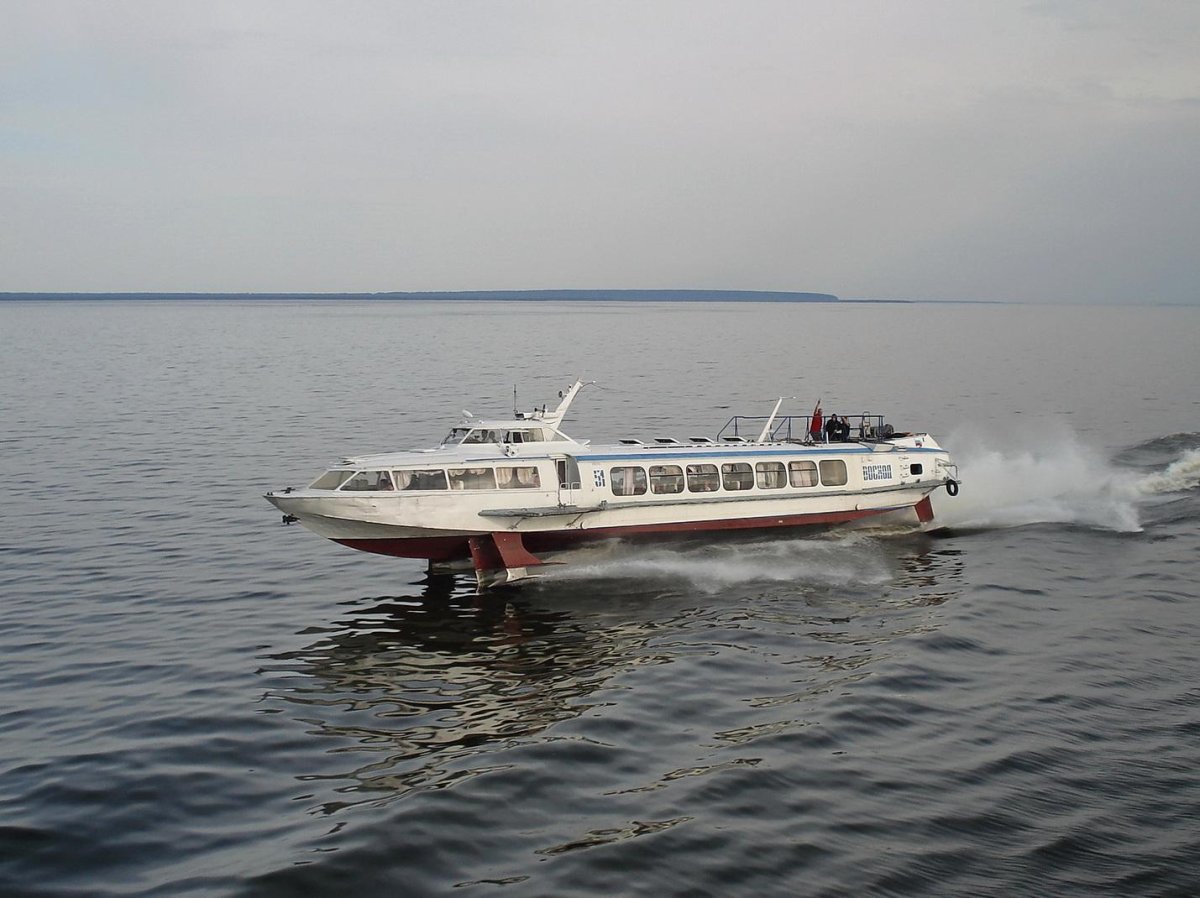 Восход 60 теплоход