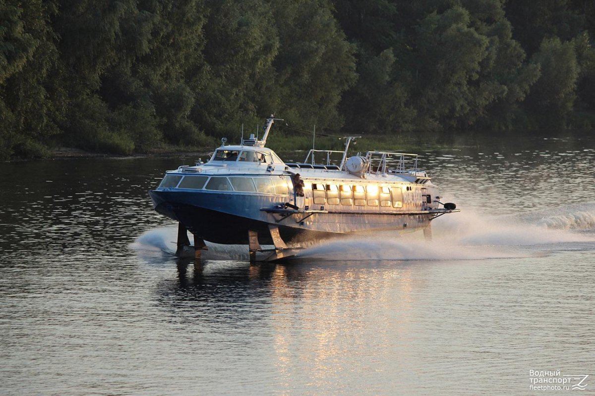 Теплоход Восход 69 авария