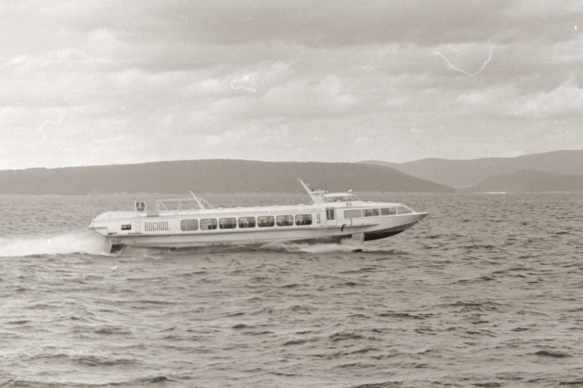 Теплоход Восход 69 авария